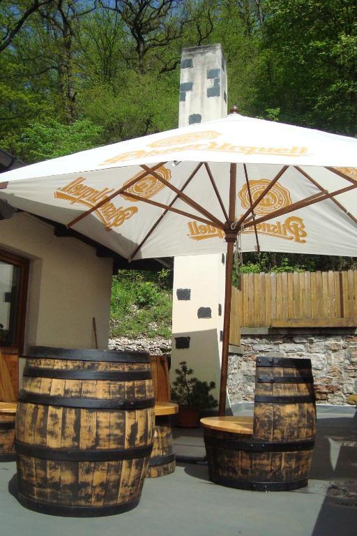 Restaurant A Penzion Pod Draci Skalou Karlštejn Pokój zdjęcie